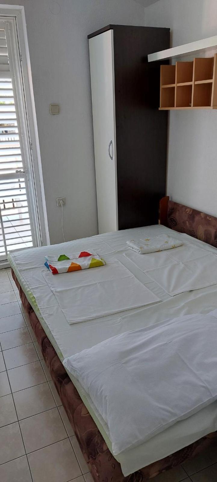 Apartments Iva I Marko مارينا المظهر الخارجي الصورة