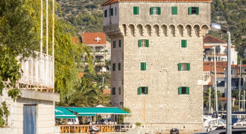 Apartments Iva I Marko مارينا المظهر الخارجي الصورة